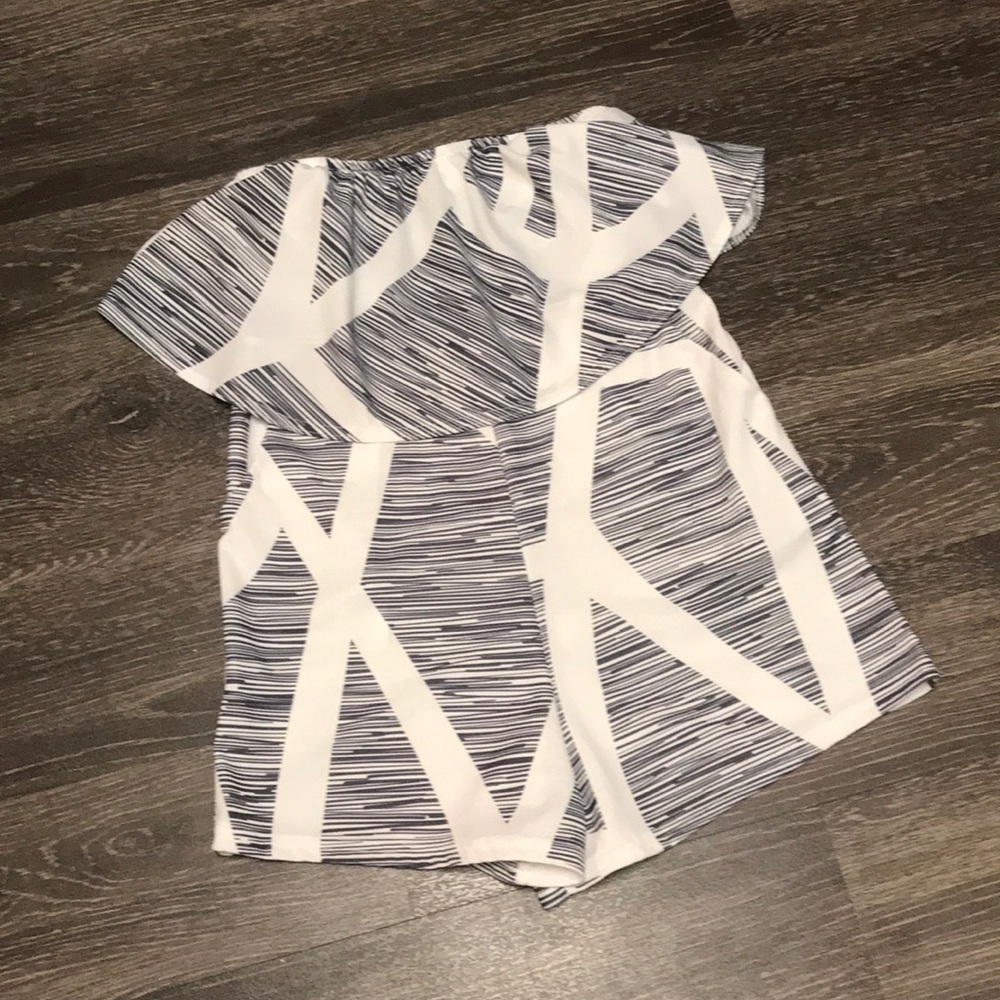 Strapless B&W Romper with Flutter Top & Pockets